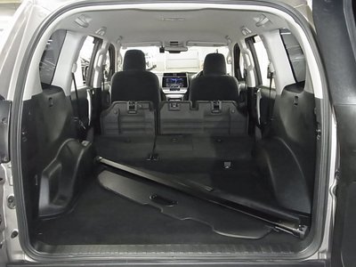 2020 Toyota LAND CRUISER PRADO thumbnail 22