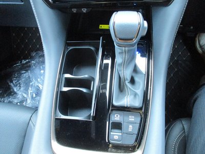 صورة 32 لـ 2025 Toyota ALPHARD