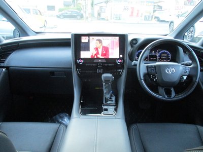 صورة 25 لـ 2025 Toyota ALPHARD