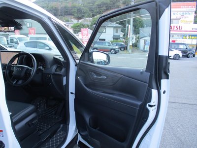 صورة 61 لـ 2025 Toyota ALPHARD