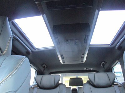 صورة 51 لـ 2025 Toyota ALPHARD