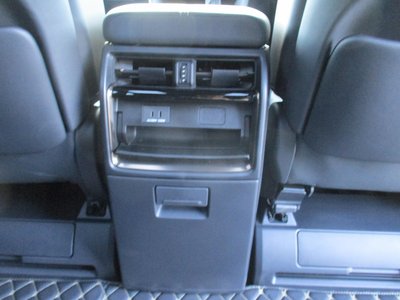 صورة 52 لـ 2025 Toyota ALPHARD