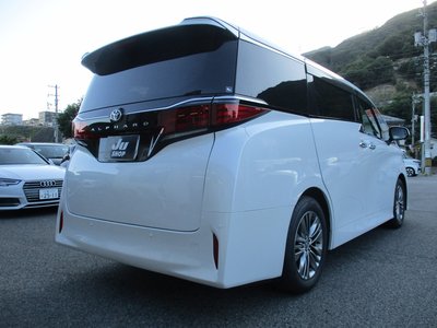 صورة 18 لـ 2025 Toyota ALPHARD