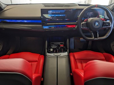 2024 BMW M5 thumbnail 27