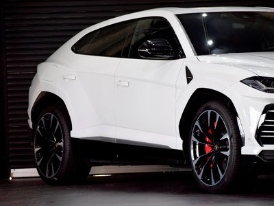 2019 Lamborghini URUS 照片 16