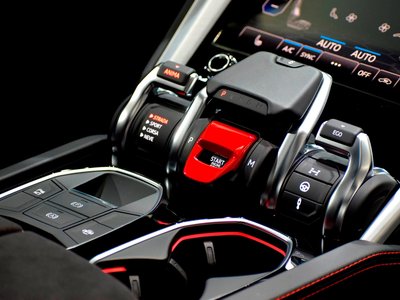 2019 Lamborghini URUS 照片 61