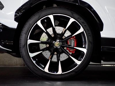 2019 Lamborghini URUS 照片 25