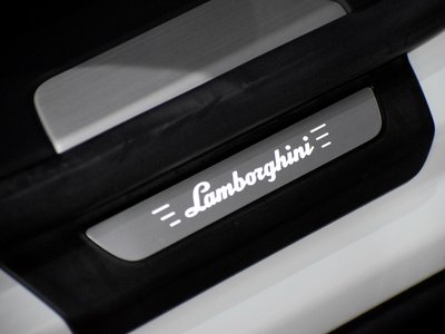 2019 Lamborghini URUS 照片 80