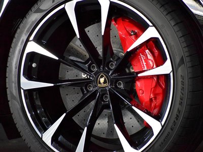 2019 Lamborghini URUS 照片 34