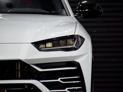 2019 Lamborghini URUS 照片 13