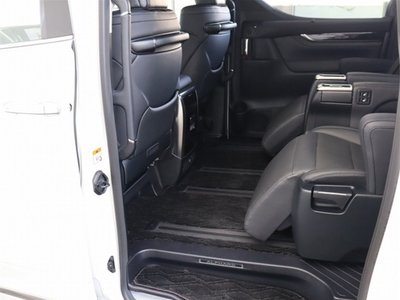 صورة 75 لـ 2022 Toyota ALPHARD