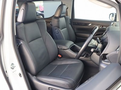 صورة 23 لـ 2022 Toyota ALPHARD