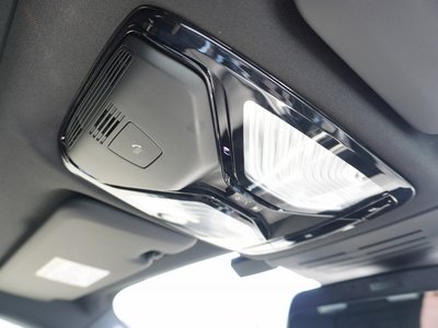 صورة 12 لـ 2026 BMW X5