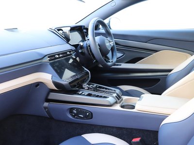 2025 Aston Martin VANQUISH 缩略图 39