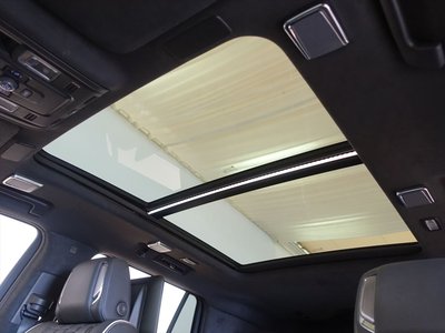 2022 Cadillac ESCALADE — миниатюра 22