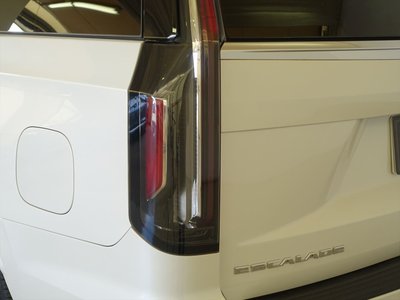 2022 Cadillac ESCALADE — миниатюра 32