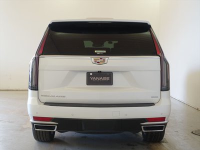 2022 Cadillac ESCALADE — миниатюра 3