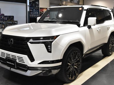 صورة مصغرة 8 لـ 2025 Lexus GX