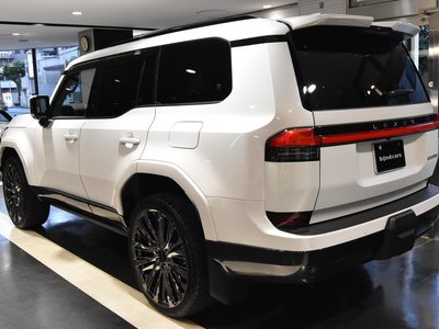 صورة مصغرة 9 لـ 2025 Lexus GX