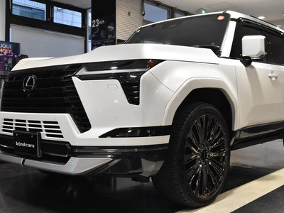 صورة مصغرة 7 لـ 2025 Lexus GX