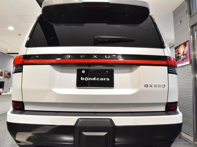 صورة مصغرة 11 لـ 2025 Lexus GX