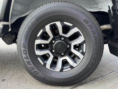 2025 Toyota LAND CRUISER 70 thumbnail 33