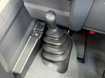 2025 Toyota LAND CRUISER 70 thumbnail 50