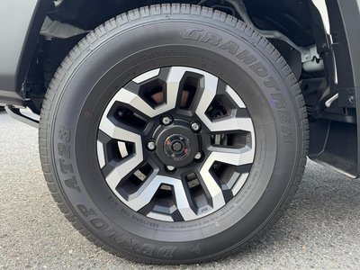 2025 Toyota LAND CRUISER 70 thumbnail 34