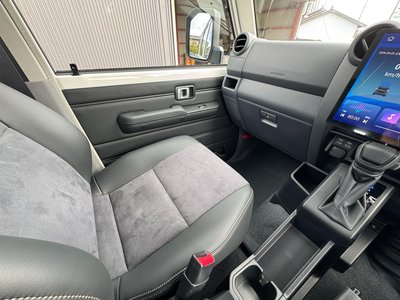 2025 Toyota LAND CRUISER 70 thumbnail 56