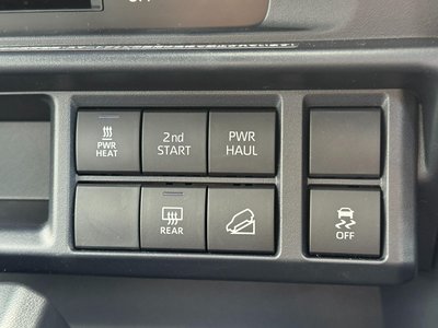 2025 Toyota LAND CRUISER 70 thumbnail 48