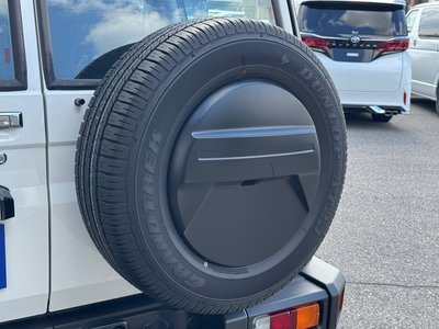 2025 Toyota LAND CRUISER 70 thumbnail 29
