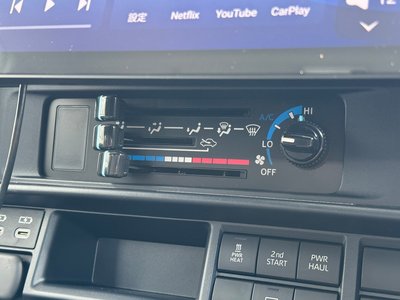 2025 Toyota LAND CRUISER 70 thumbnail 45