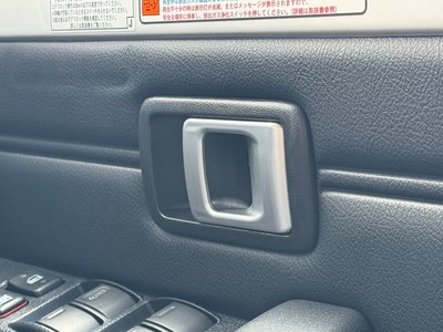 2025 Toyota LAND CRUISER 70 thumbnail 41