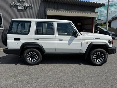 2025 Toyota LAND CRUISER 70 photo 7