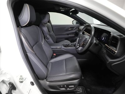 صورة 19 لـ 2023 Toyota CROWN SPORT