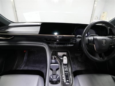 صورة 18 لـ 2023 Toyota CROWN SPORT