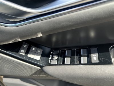 2025 LAND Rover RANGE ROVER VELAR thumbnail 27