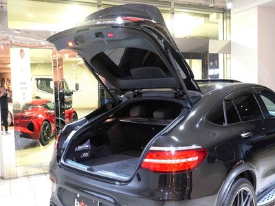 صورة 16 لـ 2018 Mercedes-BENZ GLC AMG