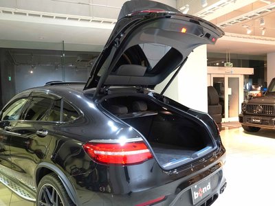 صورة 18 لـ 2018 Mercedes-BENZ GLC AMG