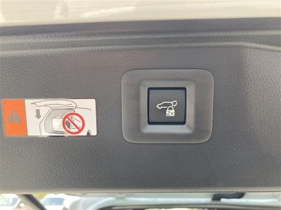 صورة 46 لـ 2023 Toyota ALPHARD
