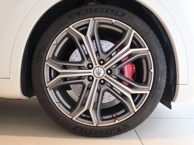 2019 Maserati LEVANTE — фото 4