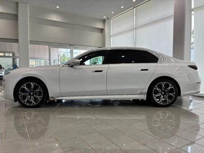 2024 BMW 7 SERIES photo 4