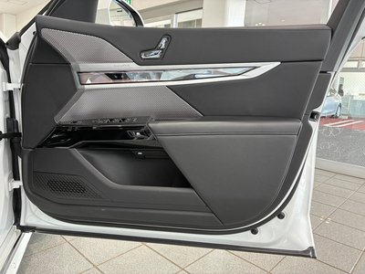 2024 BMW 7 SERIES thumbnail 43