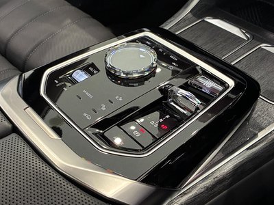 2024 BMW 7 SERIES thumbnail 23
