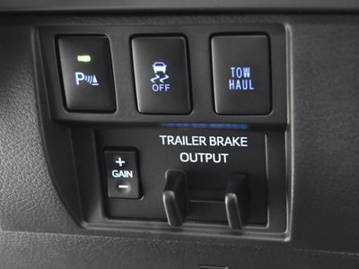 2018 Toyota TUNDRA photo 16