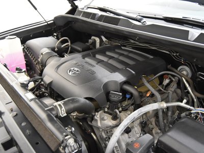 2018 Toyota TUNDRA thumbnail 25