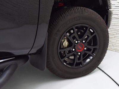 2018 Toyota TUNDRA thumbnail 20