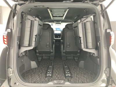 صورة 49 لـ 2025 Toyota ALPHARD