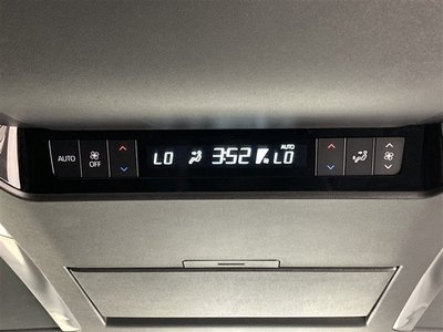 صورة 37 لـ 2025 Toyota ALPHARD