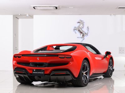 2025 Ferrari 296 GTS 照片 8